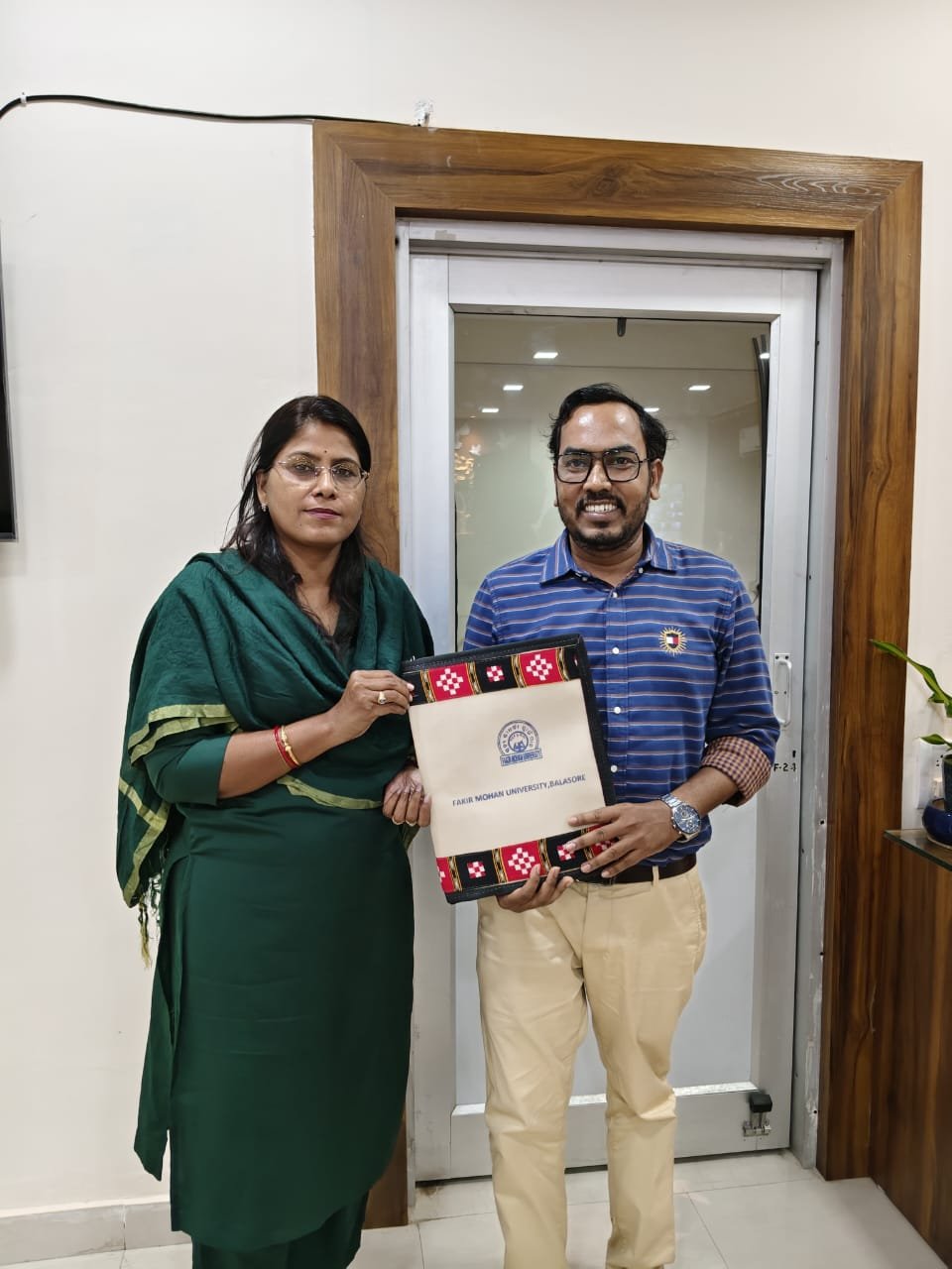 FM University partnership ceremony with Swabalambi Odisha leadership